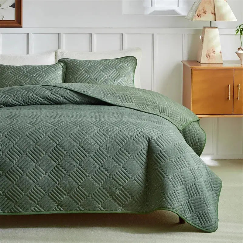 Lightweight Bedspread Set | Double-Sided Quilt Design | Breathable Polyester for Queen Beds