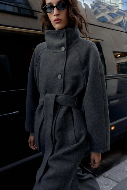 Frostveil™ Wool Coat — Flaunt Your Shape with Breathable Warmth and Effortless Elegance