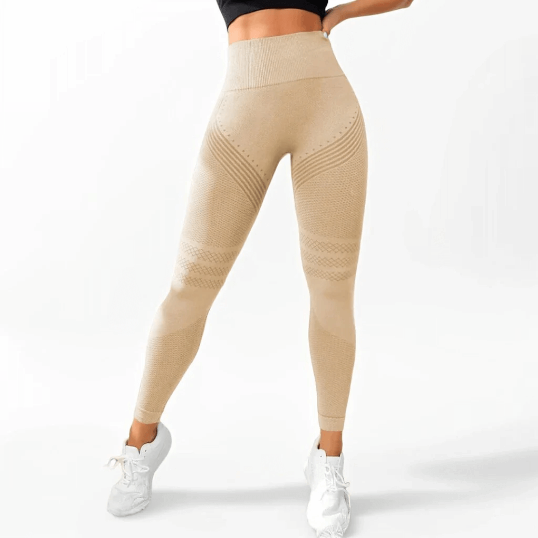 CurveAura™ — Feel All-Day Freedom with a Silky-Smooth, Invisible Sculpted Fit