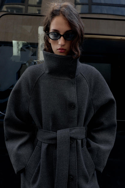 Frostveil™ Wool Coat — Flaunt Your Shape with Breathable Warmth and Effortless Elegance