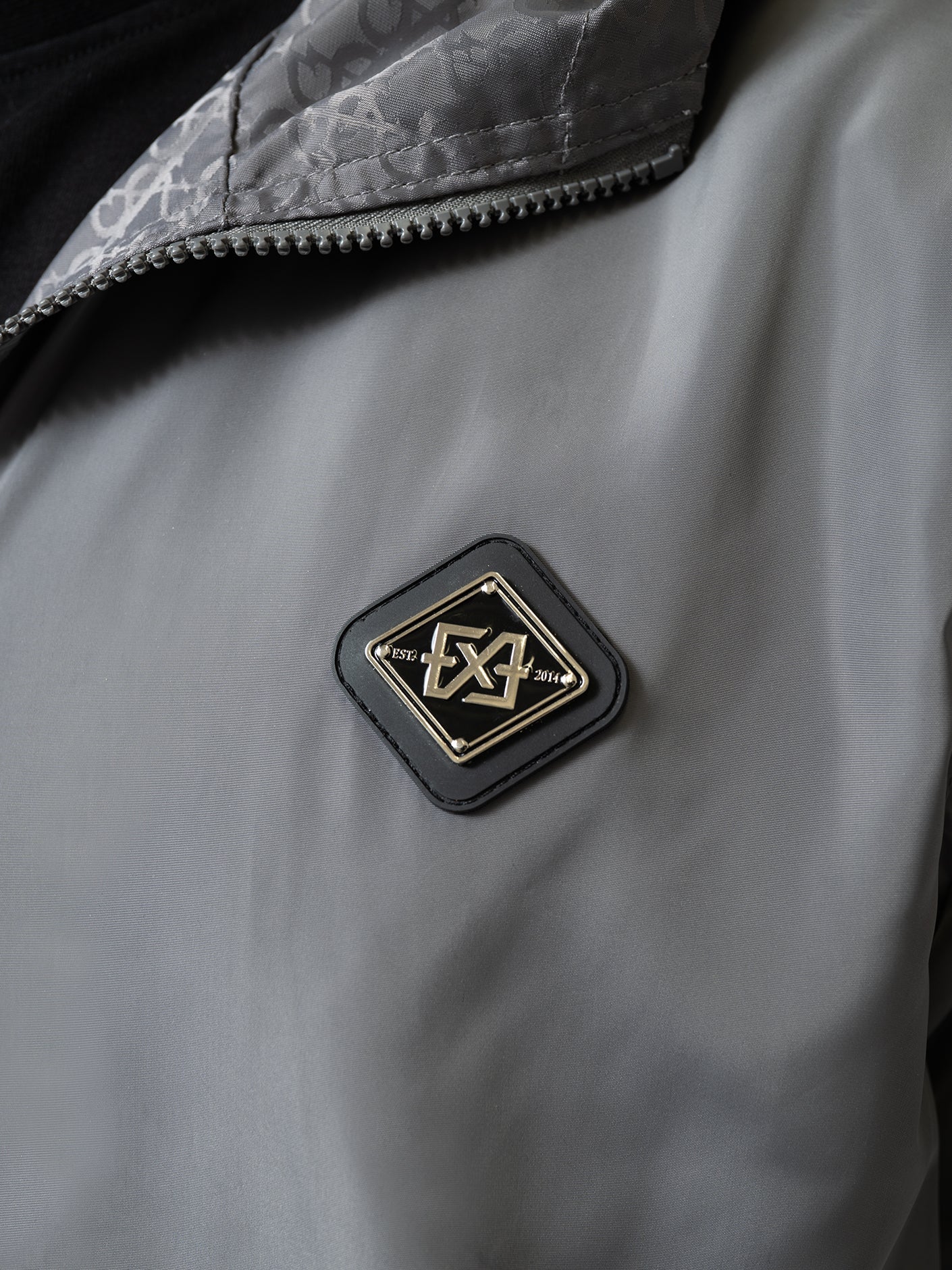 ZephyrGuard™ — Flip Your Look, Defy the Weather, Own Every Moment