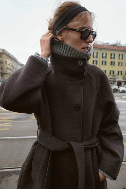 Frostveil™ Wool Coat — Flaunt Your Shape with Breathable Warmth and Effortless Elegance