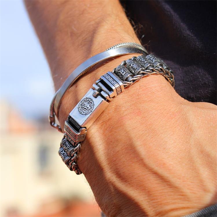HaloMandala™ — Wear Steady Calm and Unshakable Confidence Every Day