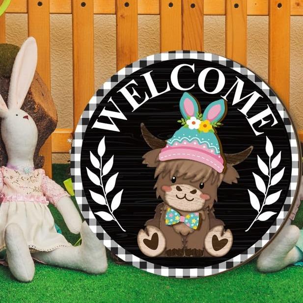 MagneMoo™ Highland Cow Sign — Transform Your Entryway Into a Joyful, Ever-Changing Celebration Centerpiece