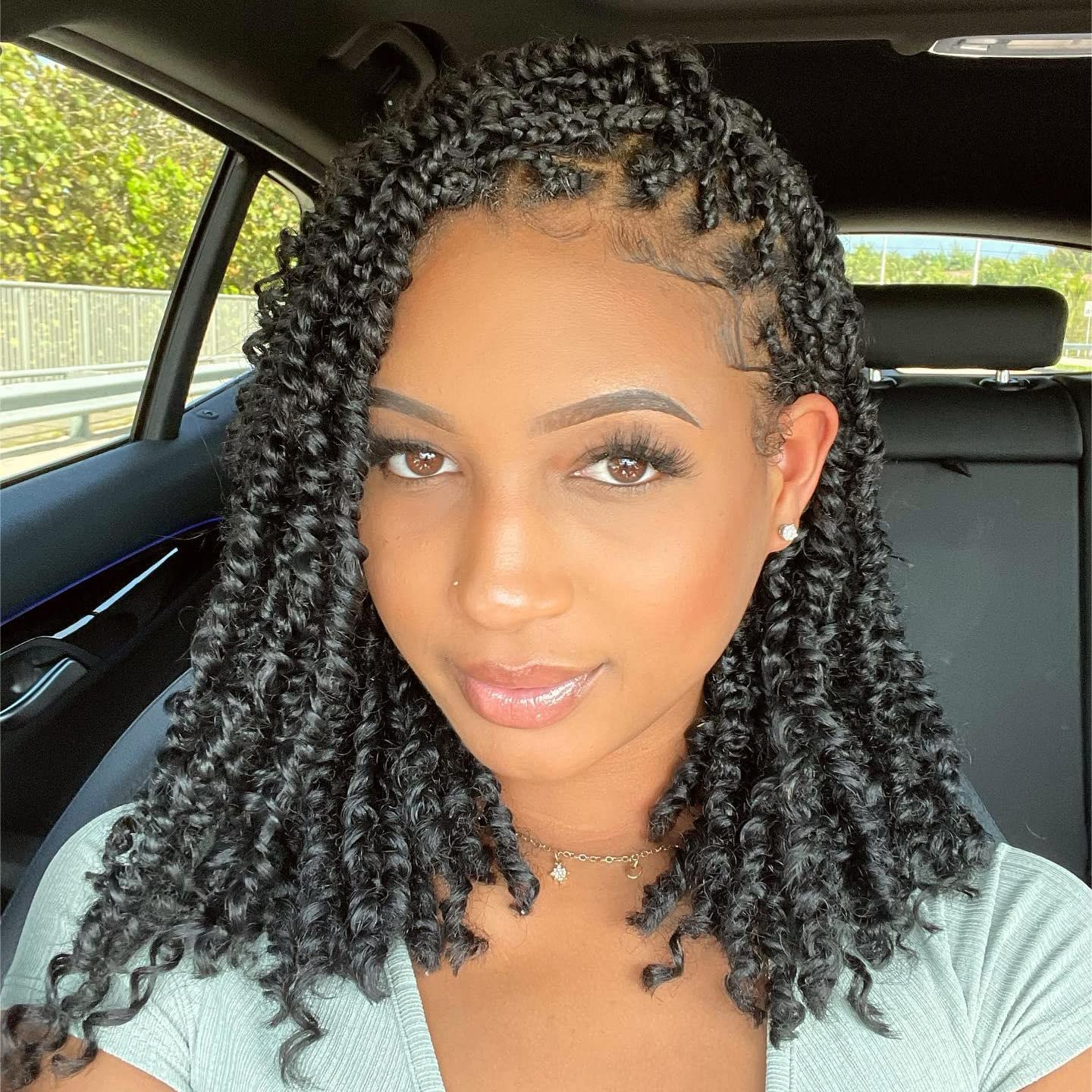 VioraTwist™ — Effortless, Damage-Free Twists That Boost Your Confidence Instantly
