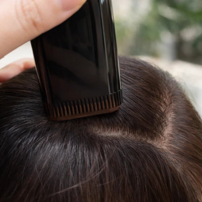 SilqueMist™ — Instant, Chemical-Free Root Rescue for Confidence on the Go