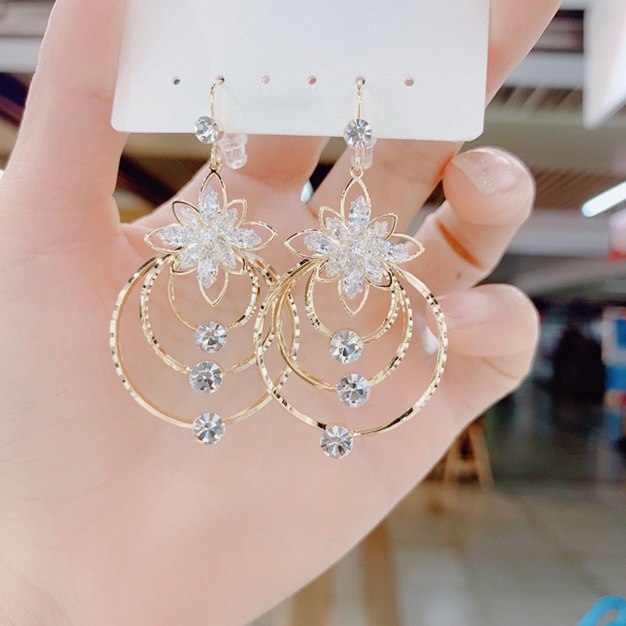 Ramarié™ — Ignite Unstoppable Confidence with Every Dazzling Glance