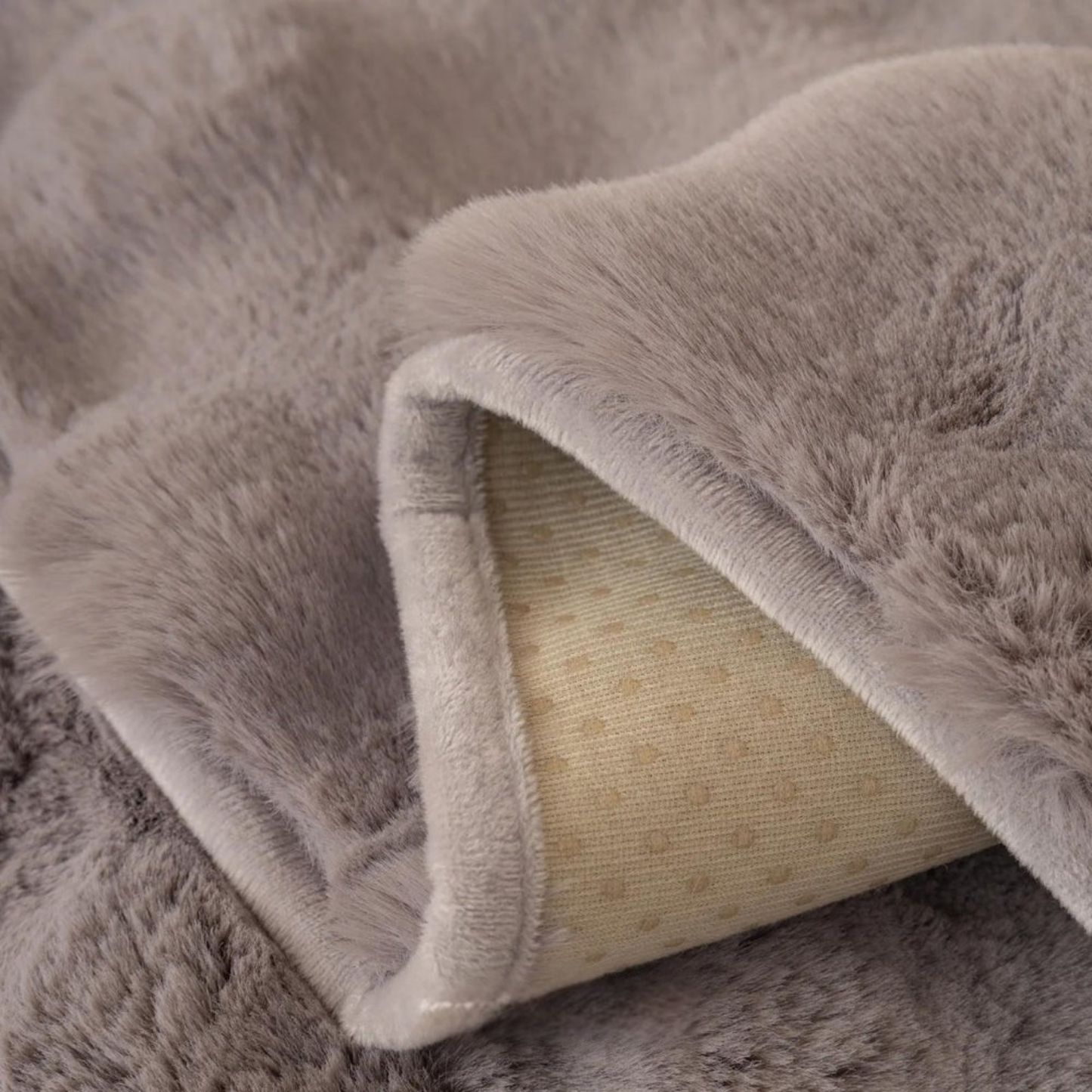 SnugNest™ — Turn Your Sofa into a Cozy, Scratch-Proof Sanctuary