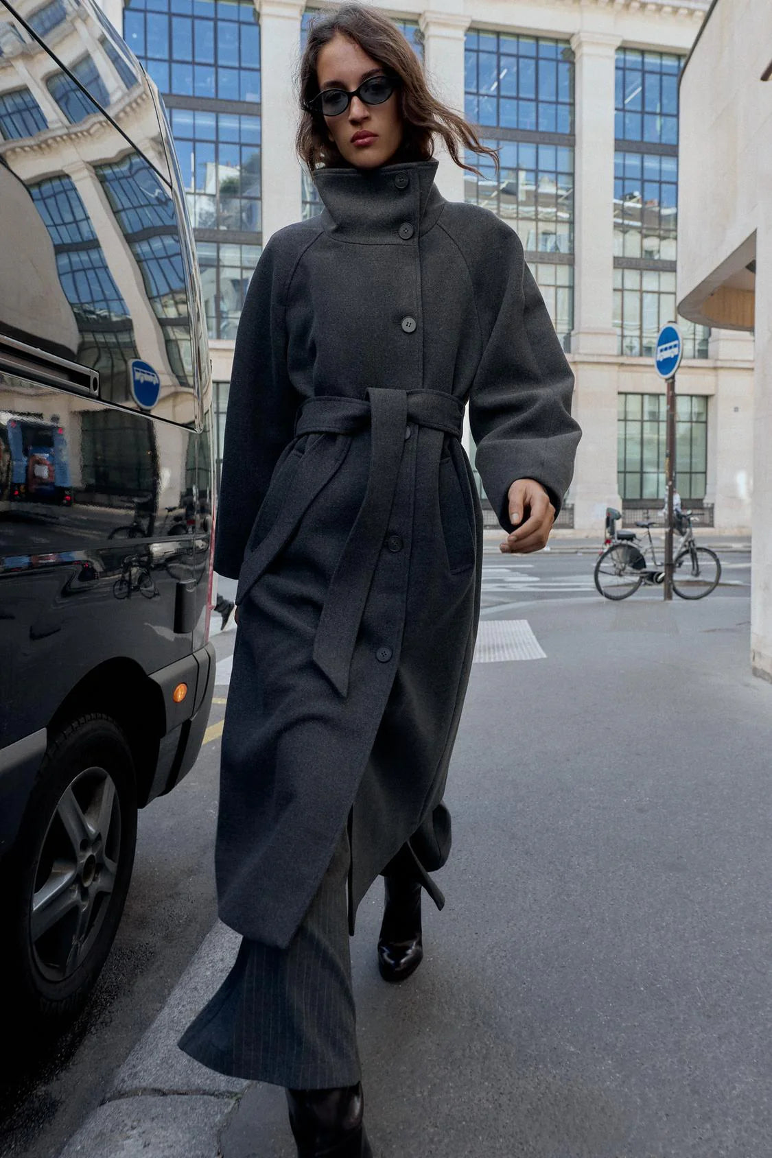 Frostveil™ Wool Coat — Flaunt Your Shape with Breathable Warmth and Effortless Elegance
