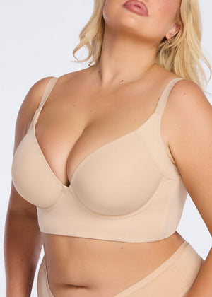 CurveVita™ — Tailored Elegance That Celebrates Your Curves and Unleashes Confidence