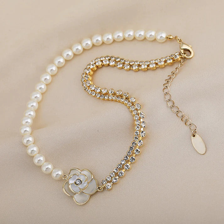 AuraVive™ — Unleash Irresistible Confidence with Every Stunning Detail