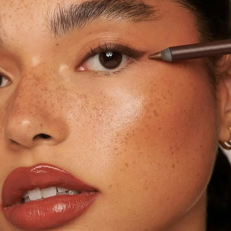 VividEra™ Waterproof Gel Eyeliner — Unstoppable, Smudge-Proof Eyes That Command Every Moment