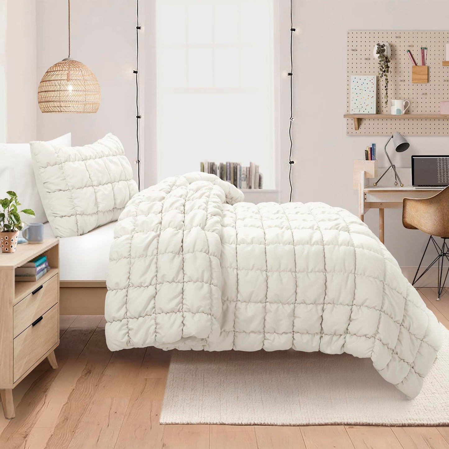 Comforter Set | Plush Microfiber | Three-Piece with Pillowcases | All-Season Comfort