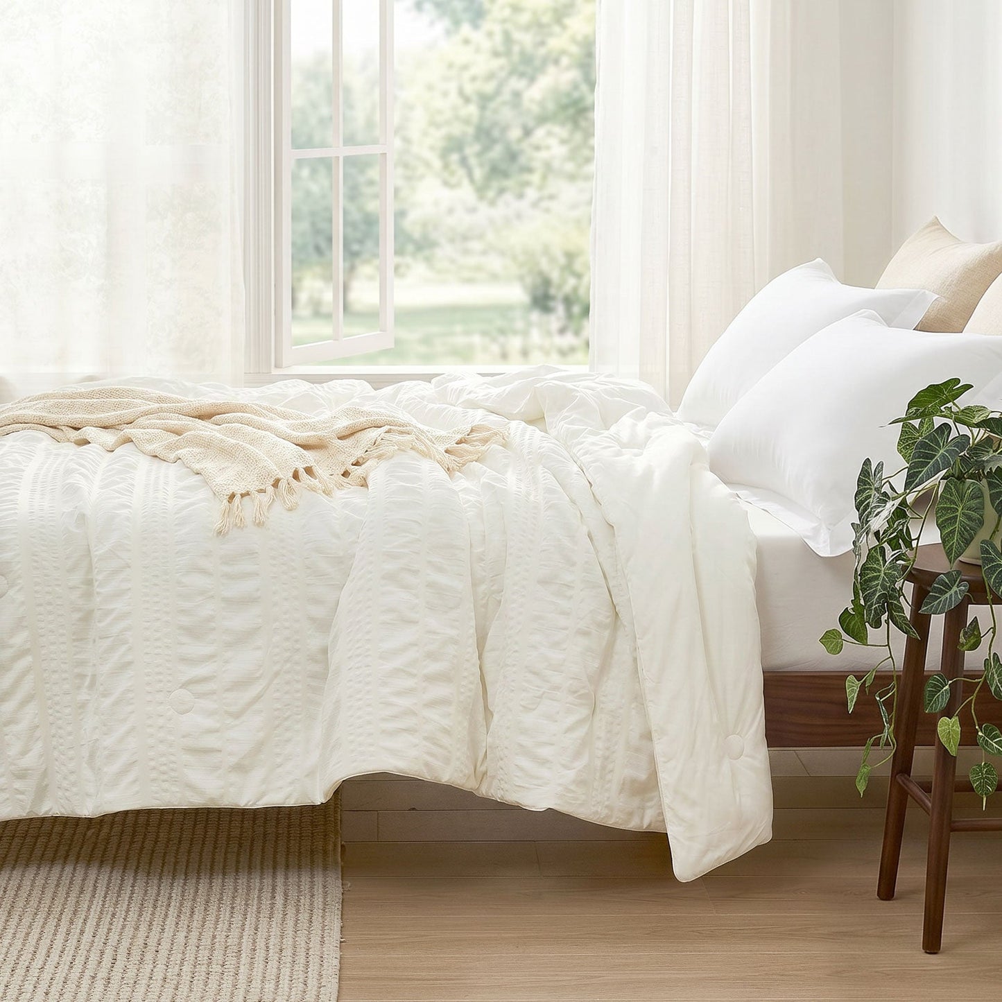 Cooling Comforter | Seersucker & Advanced Airflow | Lightweight, Machine-Washable | For Hot Sleepers