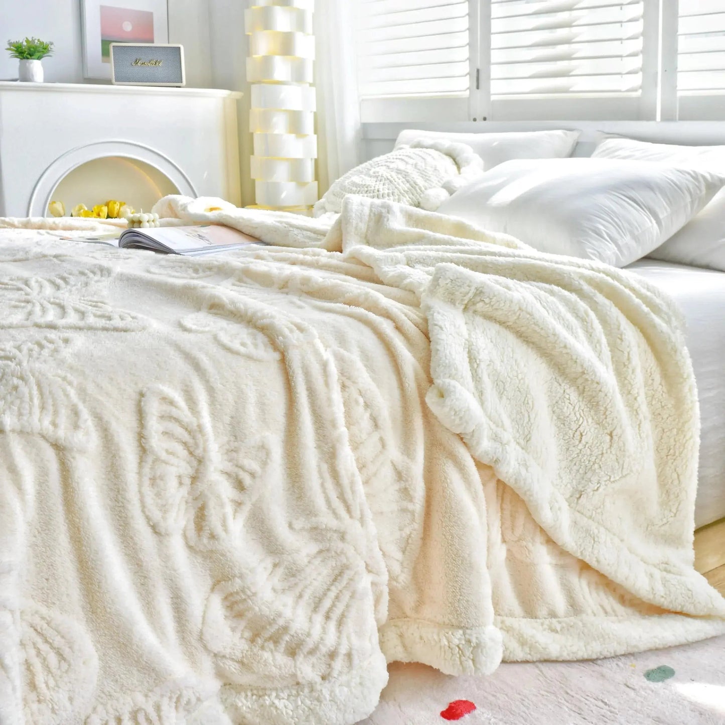 Coral Fleece Blanket | Lightweight Flannel Throw | Machine Washable | Home & Office