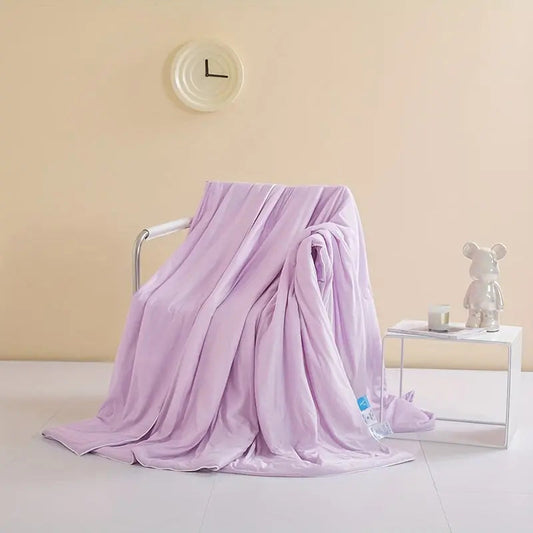 Dual-Sided Cooling Comforter | Lightweight Silky Cooling Fabric | Breathable Down-Alternative Fill