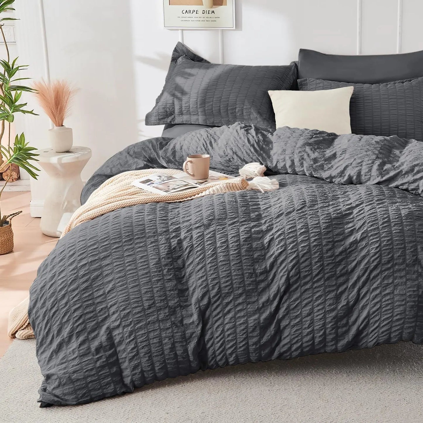 Duvet Cover Set | Brushed Microfiber Seersucker | Zipper Closure & Corner Ties