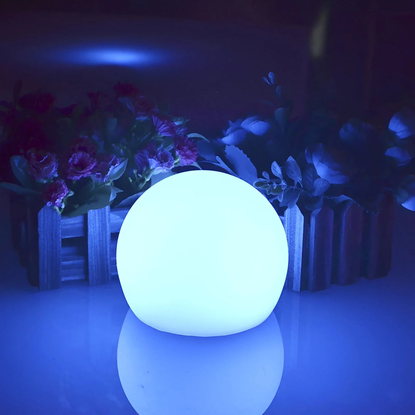 Garden Light | Color-Changing Spherical LED | Weatherproof & Rechargeable | 10-Hour Runtime