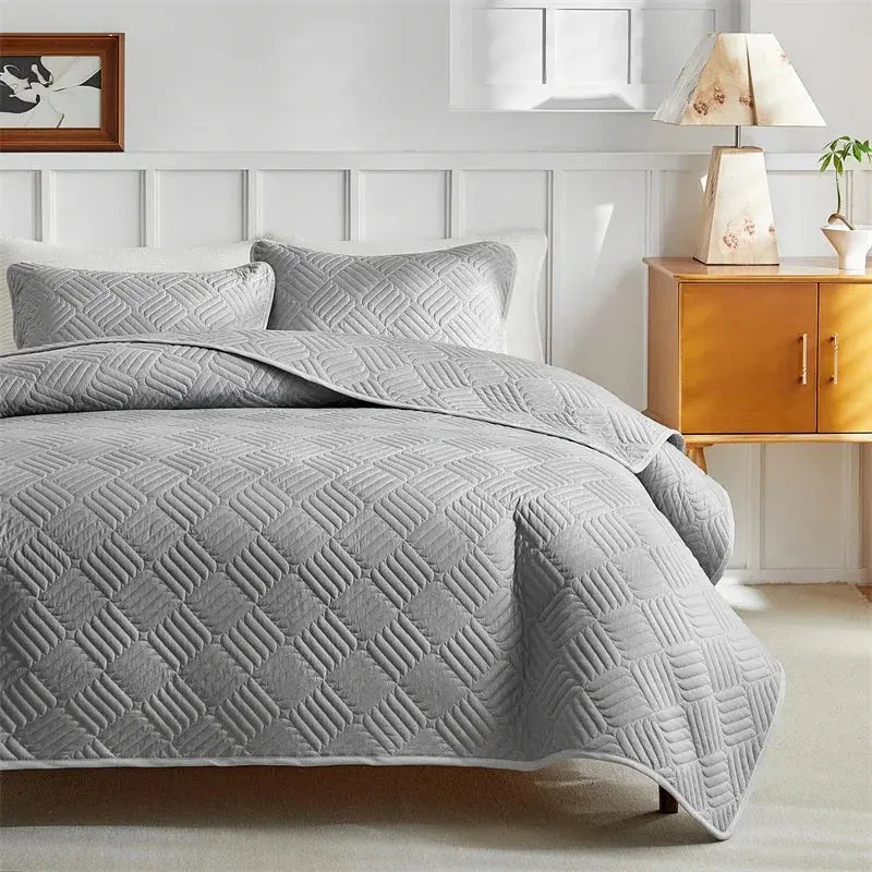 Lightweight Bedspread Set | Double-Sided Quilt Design | Breathable Polyester for Queen Beds