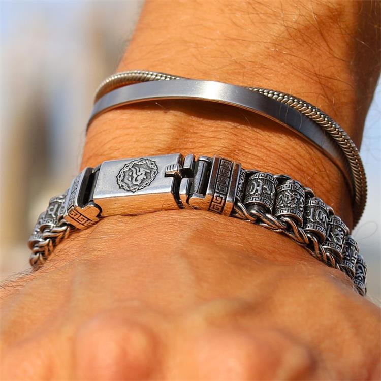HaloMandala™ — Wear Steady Calm and Unshakable Confidence Every Day