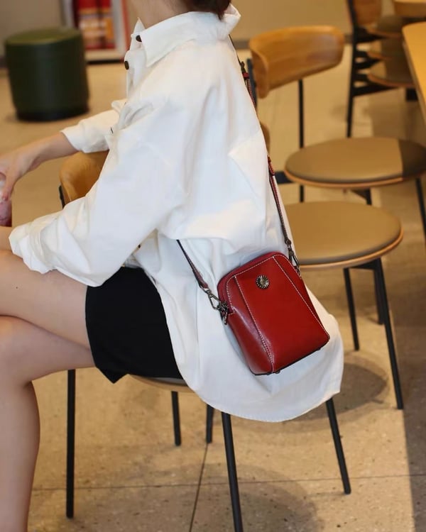 Velozia™ Crossbody — Unlock Effortless Freedom and Confidence Everywhere You Go