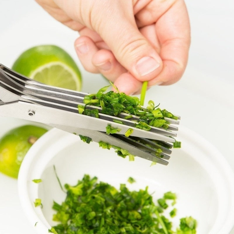 SliceSwift™ — Slash Salad Prep Time and Chop Like a Pro in Seconds