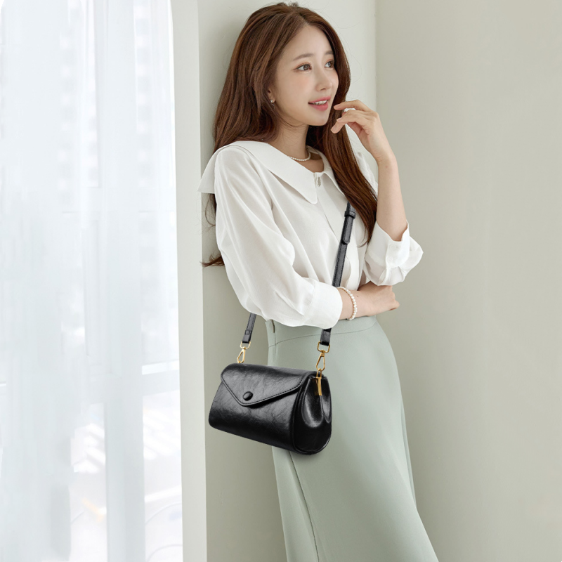 VioraLuxe™ Shoulder Bag — Effortless Style That Turns Chaos into Confidence