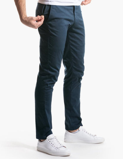 StrideCraft™ Chinos — Own Every Move with Pants That Stay Sharp and Comfortable All Day
