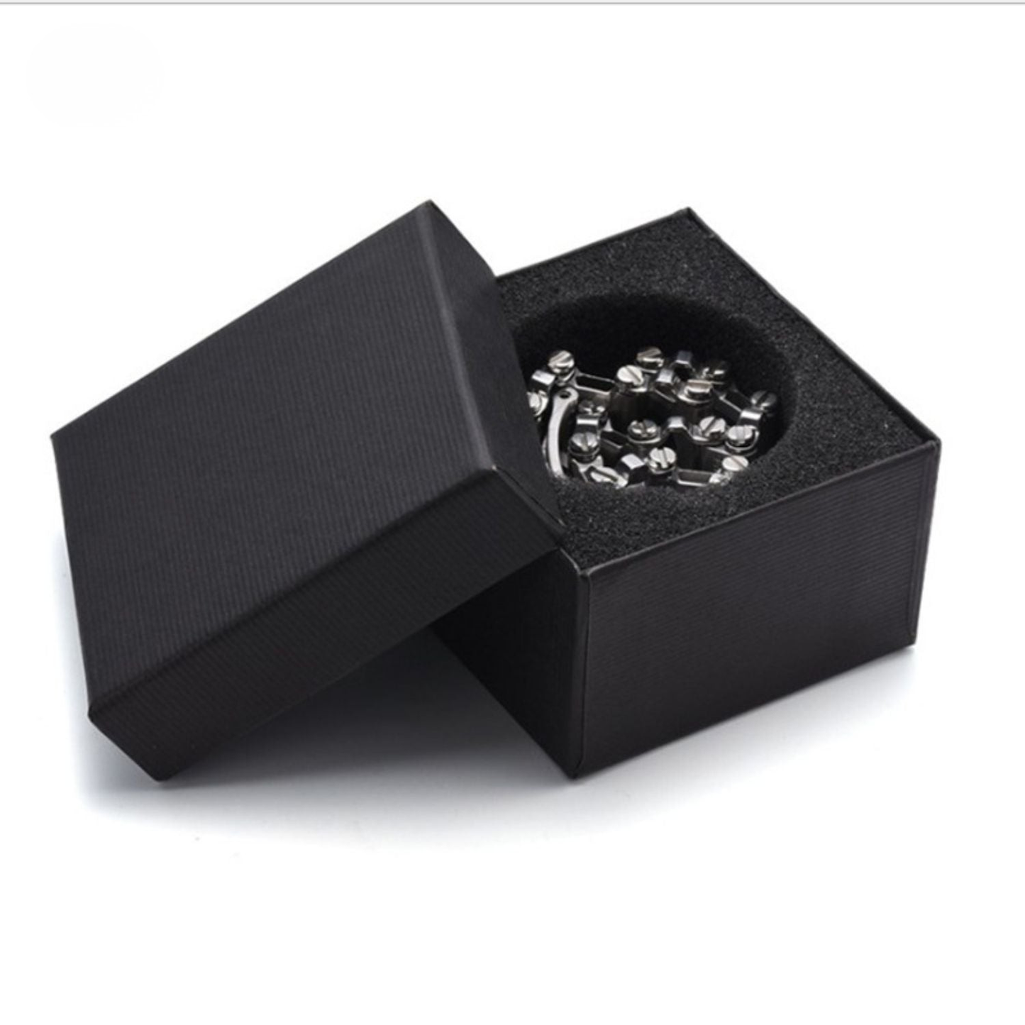 TitanCraft™ Multi-Tool Bracelet — Wear Instant Power to Master Every Challenge with Style and Strength