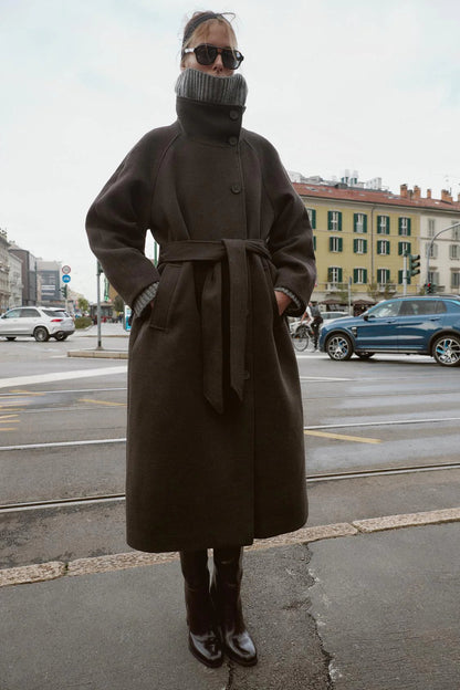 Frostveil™ Wool Coat — Flaunt Your Shape with Breathable Warmth and Effortless Elegance