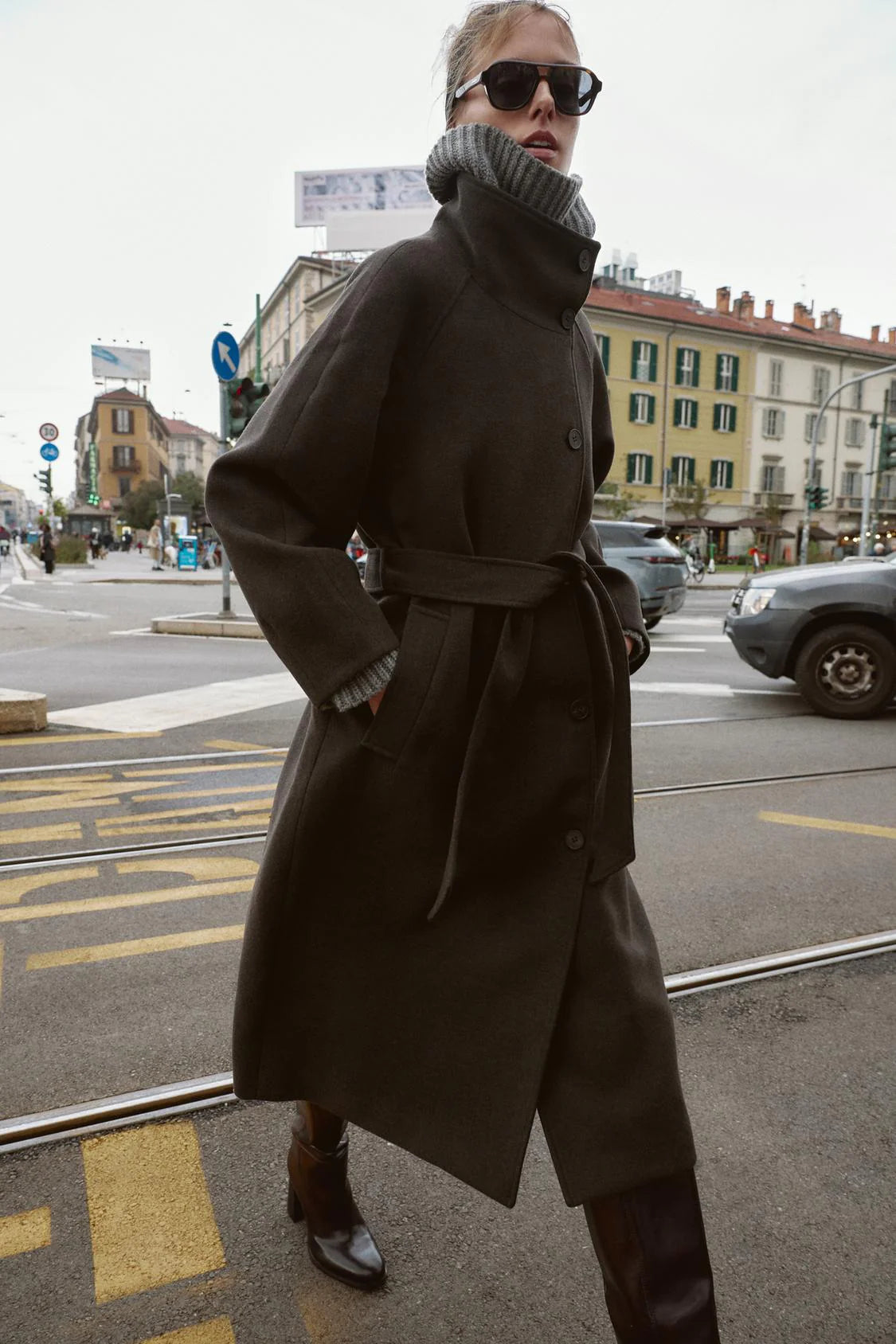 Frostveil™ Wool Coat — Flaunt Your Shape with Breathable Warmth and Effortless Elegance